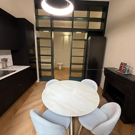 Elegante Nel Centro Di Apartment Milan