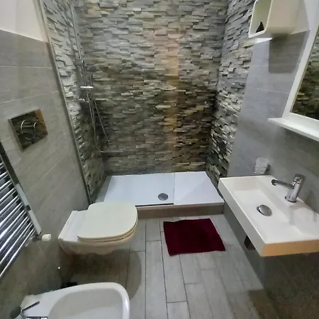 3 Station Free Parking Appartement *