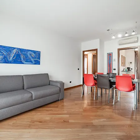 Apartamento 10 Minutes From Bocconi, Elegance And Comfort *