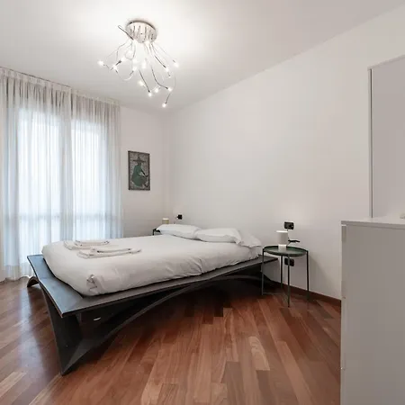 10 Minutes From Bocconi, Elegance And Comfort Apartamento *
