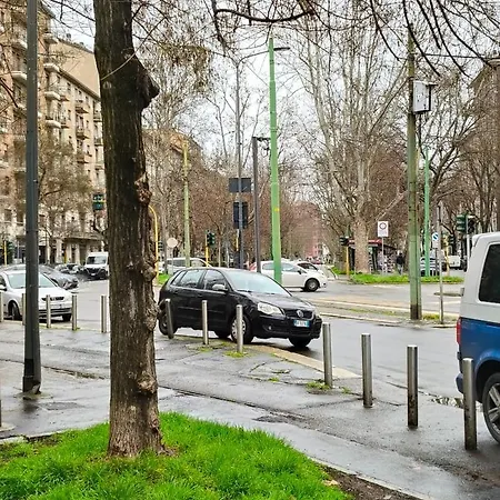 Arca M4 Forlanini Free Parking * Milán