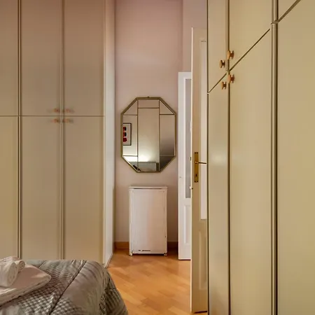 Duomo Shopping Apartment *