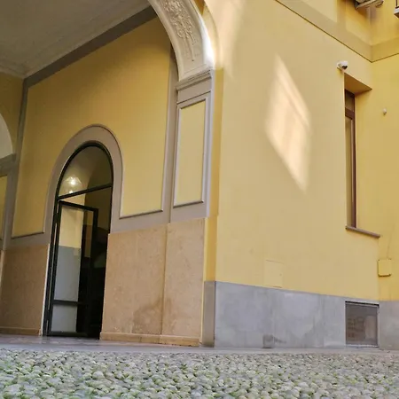 Porta Nuova Bed & Breakfast 4*