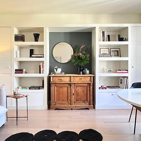 Appartamento Comecasa Lily Pads -elegant Apartment- In The Center Milano