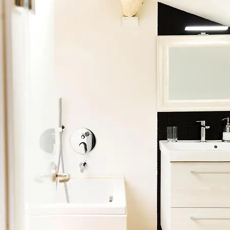 2 Levels Navigli Family Loft - 110Mq, 2Br, 2Bath, 6 Guests 米兰