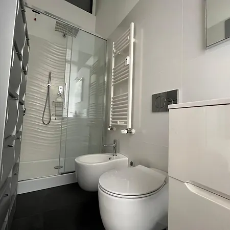 Homestay Bellissima Con Bagno Privato Citylife - Sempione Milan