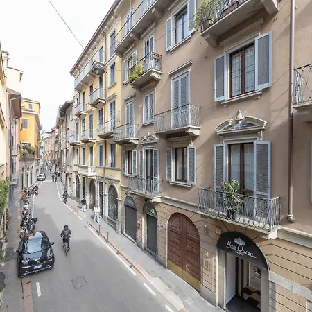 Via Cerva 7 Appartement *