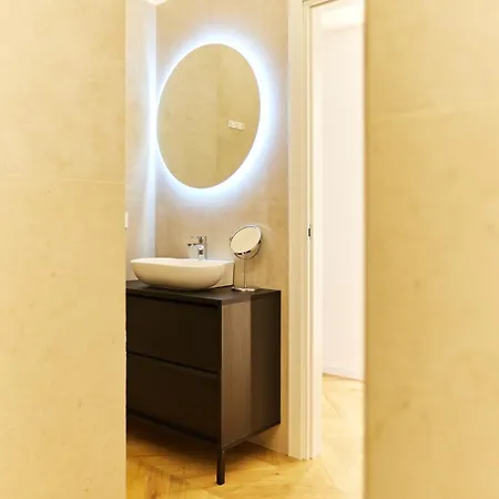 Apartment Duomo Imperial Suits - Modern And Comfortable Mailand