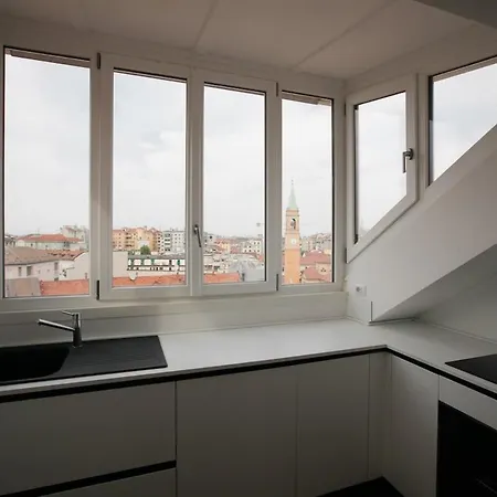 Luminoso Con Terrazzo