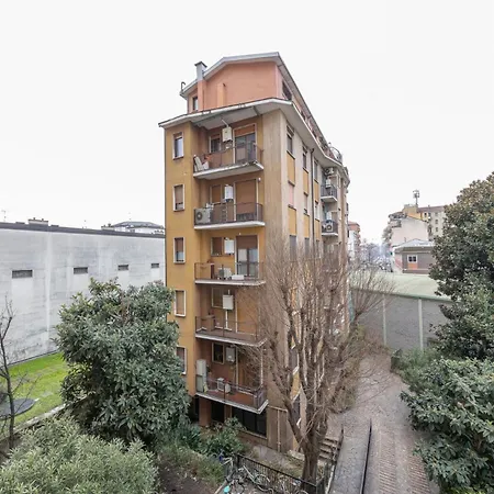 Modern And Comfortable In Cenisio Area Apartament *