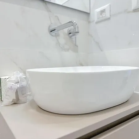 Apartament Gioia 67 - 5 Min Dalla Stazione