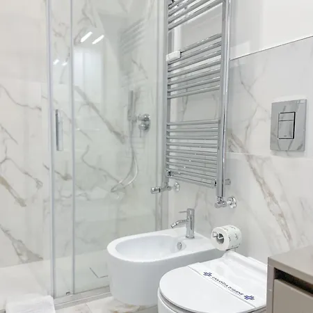 Gioia 67 - 5 Min Dalla Stazione Apartament *