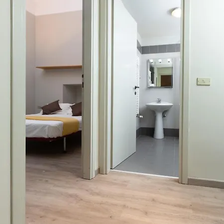 Da Laura - Center - M1 Station Apartmán *