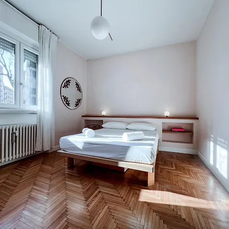 Isola Trendy Retreat - Large Flat,