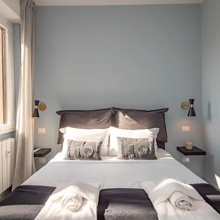 New Two-room A Stone's Throw From The M3 Metro *