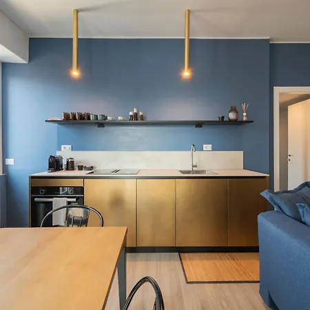 New Two-room A Stone's Throw From The M3 Metro Apartment *