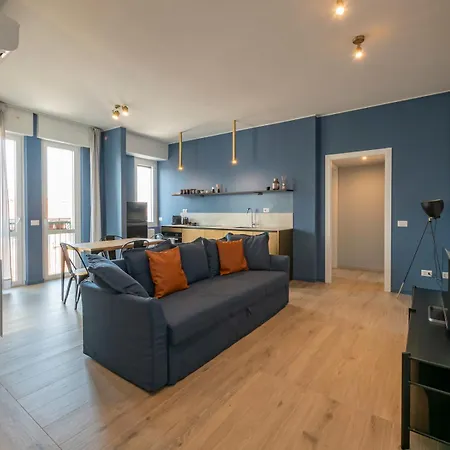 New Two-room A Stone's Throw From The M3 Metro Appartement *