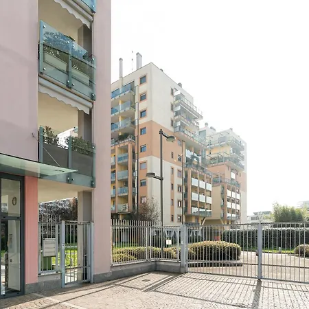 Апартаменты Precotto - Rucellai - Bilocale Con Ampio Balcone