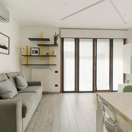 Precotto - G Pirelli - Bilocale Con Ampio Balcone ميلان