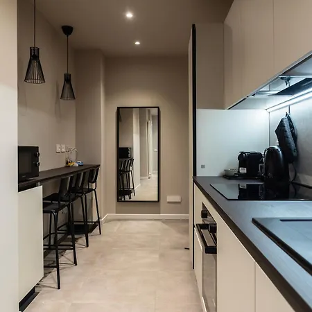 Youhosty - 3 Bedroom Citta Studi Милан