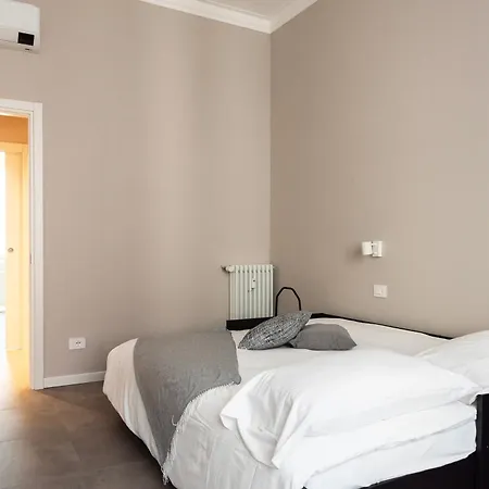 Апартаменты Youhosty - 3 Bedroom Citta Studi *