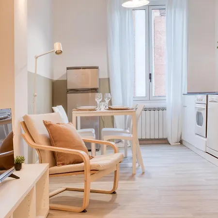Easylife - Charme E Comfort Nel Cuore Dei Navigli Апартаменты *