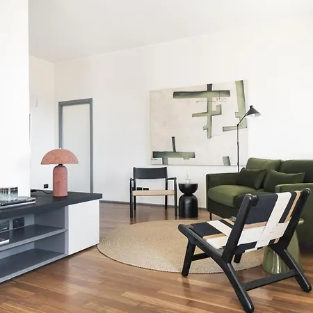 Апартаменты Easylife - - Commenda 31 - Porta Romana *