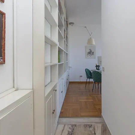 Apartment Skyline View Biancamano 1 Bdr With Balcony By Rentopolis