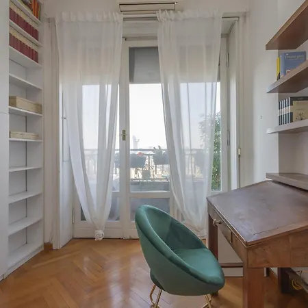 Apartment Skyline View Biancamano 1 Bdr With Balcony By Rentopolis *