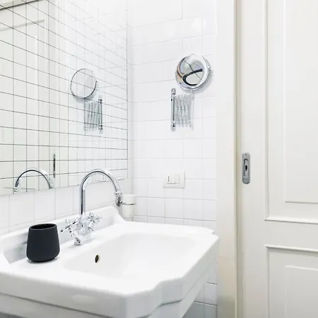 Apartment Lovely On The Navigli River By Easylife *