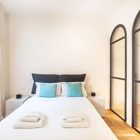 Cool And Big Duomo - White דירה *