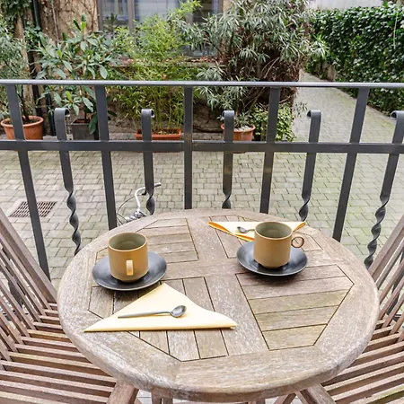 Lägenhet Vivimihome - Lusso Segreto Tra E Isola Milano