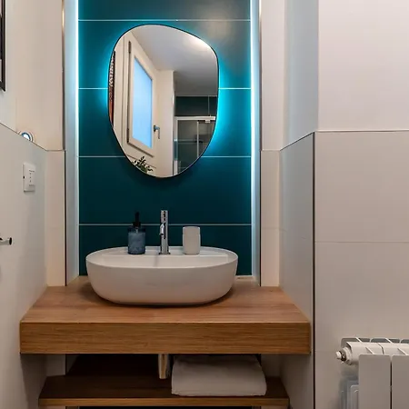 Moscova Luxe - Elegant With 2 Bathrooms Apartament Mediolan