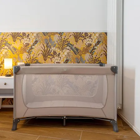 Moscova Luxe - Elegant With 2 Bathrooms