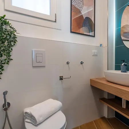 Moscova Luxe - Elegant With 2 Bathrooms Apartmán Milán
