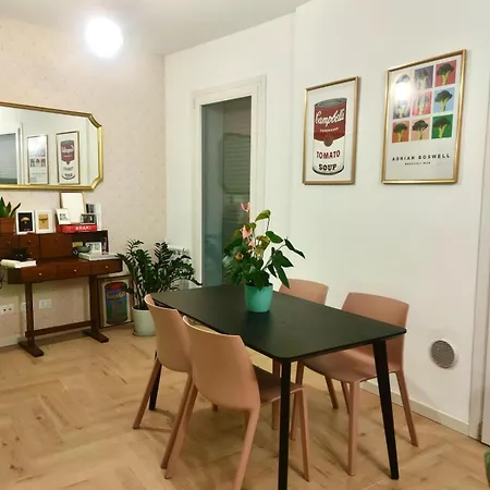 Moderno Bilocale Con Ampio Balcone Apartament