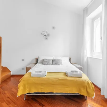 Luxurious Duomo A/c-wi-fi Free Apartment