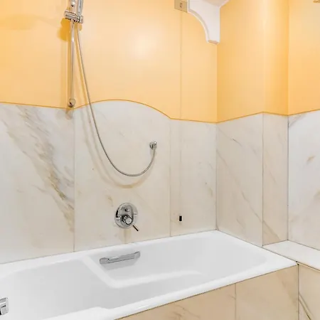 Luxurious Duomo A/c-wi-fi Free Apartment *