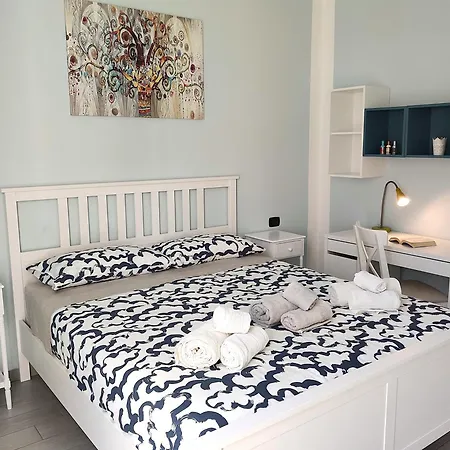 Matthias - - Modern And Cozy Flat, Close To The Metro - 15 Min From Station, Close To San Raffaele شقة ميلان