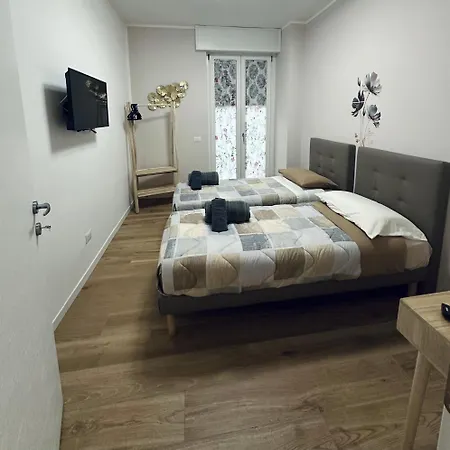 Brera A 500 Mt Da San Siro Pensionat 3*