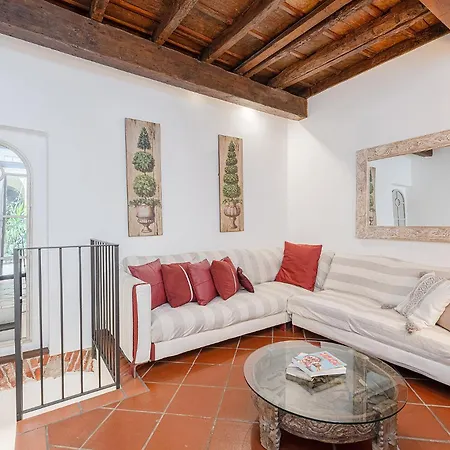 Ethnic-chic, A Due Passi Dal Duomo! *