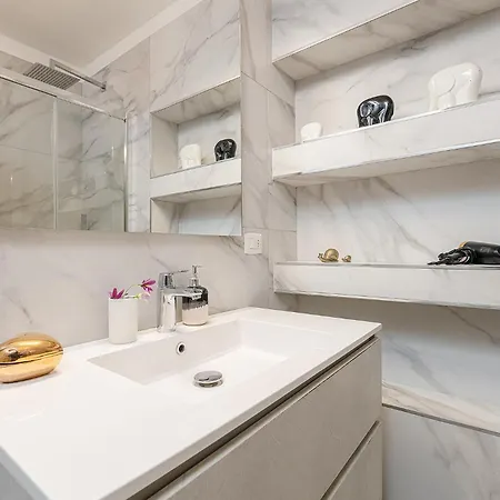 Ethnic-chic, A Due Passi Dal Duomo!