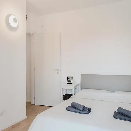 Daire Casa Aurora San Siro Free Garage&wi-fi Milano