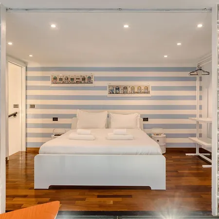 Διαμέρισμα Just Urban - Design Loft In Centro A Dal Duomo 4 Min M1