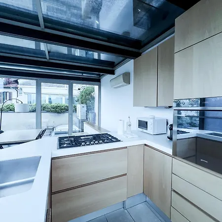 Garden Penthouse - Large & Trendy Flat, *