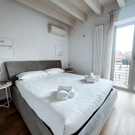 Garden Penthouse - Large & Trendy Flat, * Milan