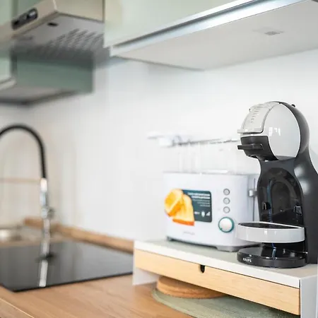 Comfort & Design Minutes Away From The Centre Милан