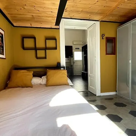 Stylish Duplex On Two Levels 15 Mins From Duomo