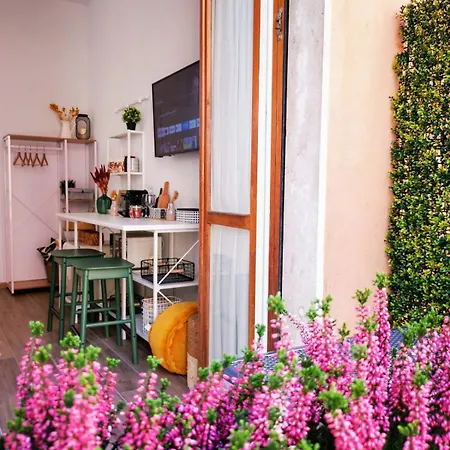 A Due Passi Dalla Metro アパート ミラノ