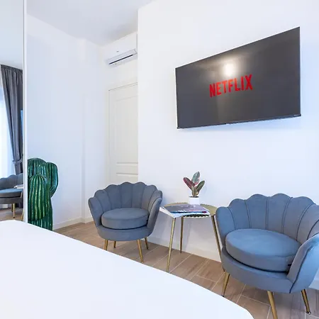 Apartment Assunta Exclusive With Balcony - Collection